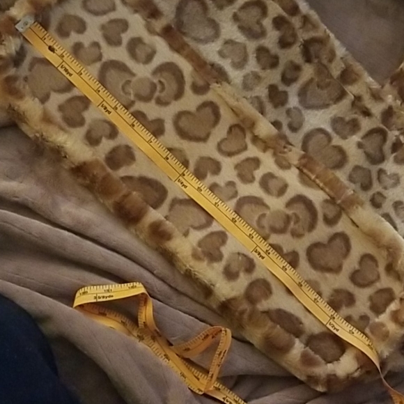 NWT Large Hello Kitty Faux Fur Tote *Uniqu… - Picture 4 of 8